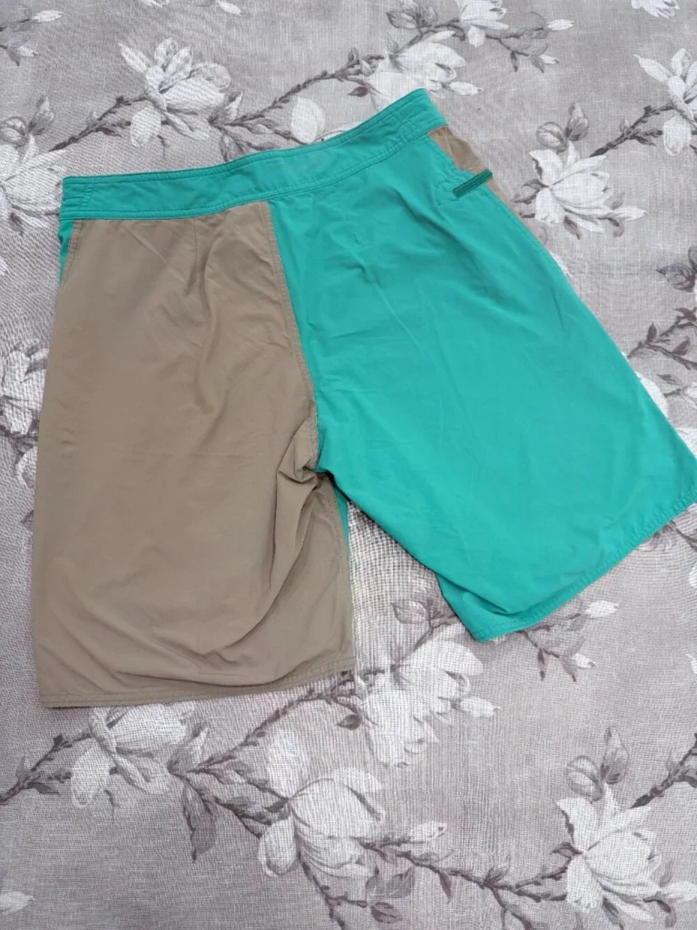 Patagonia Men’s Wavefarer Board Shorts 32 Teal Tan SP15 Swim Surf